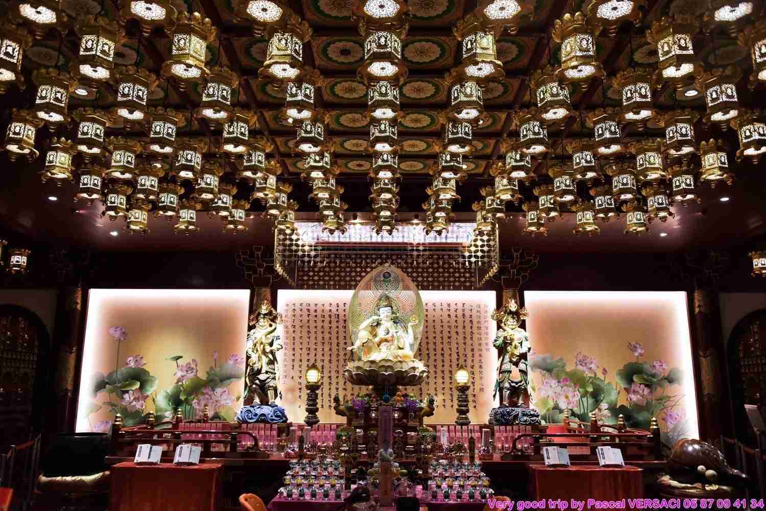 Singapour-temple-de-la-dent-de boudha-interieur