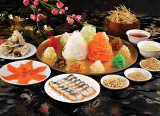 ingrédients colorés de la salade Yusheng, spécialité du Nouvel An chinois Singapour
