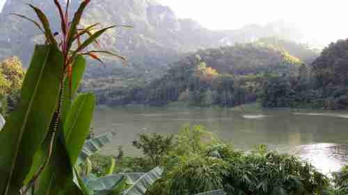 Rivière Nam Ou. Voyage au Laos.