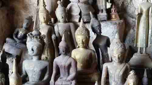 Boudhas de la grotte de Pak Ou. Laos