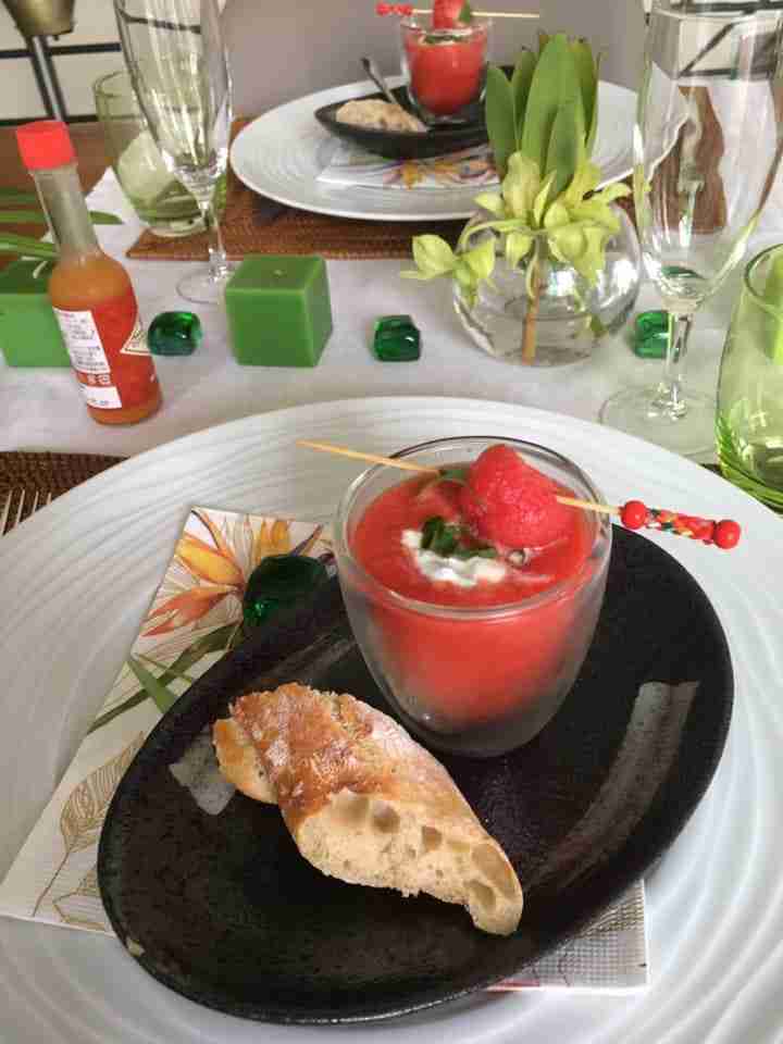 recette d'été rafraichissante : le gaspacho tomate pastèque