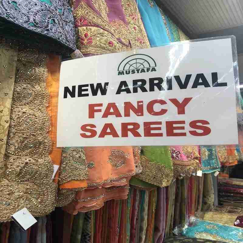 Les saris de Mustafa-Singapour Live