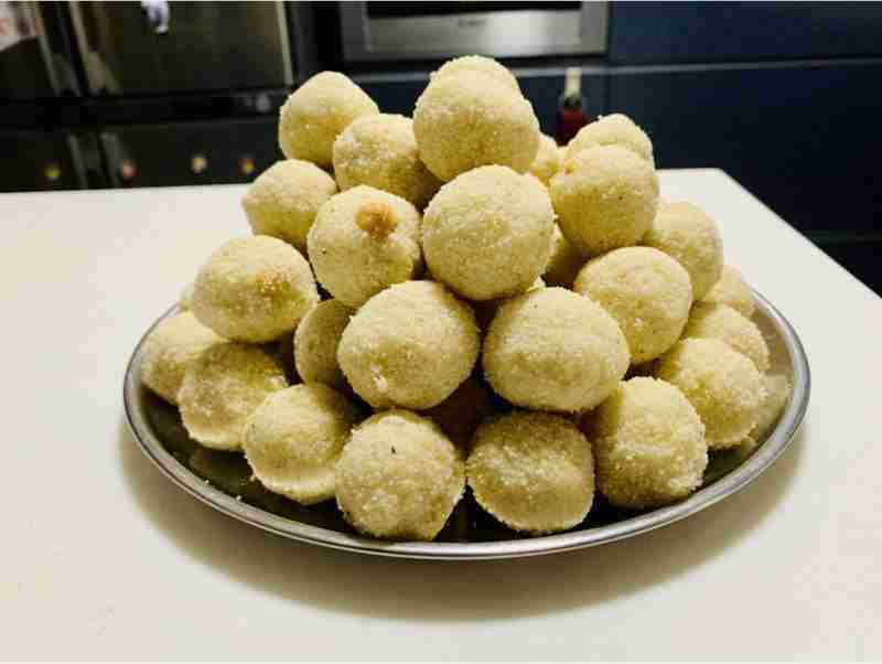 Deepavali gâteau traditionnel  : Laddu-Singapour Live