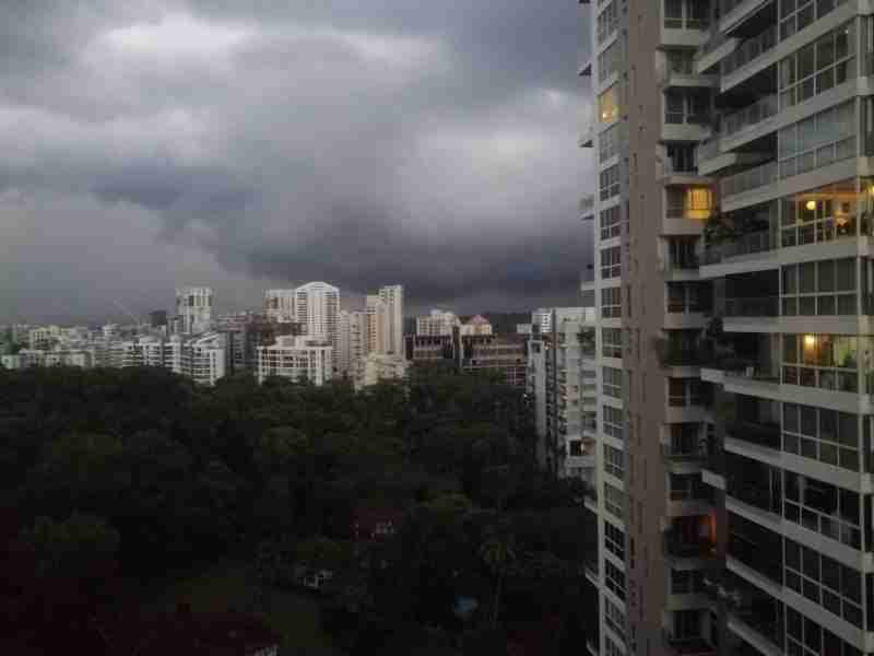 vue de ma fenêtre en quarantaine à l'hotel à Singapour.